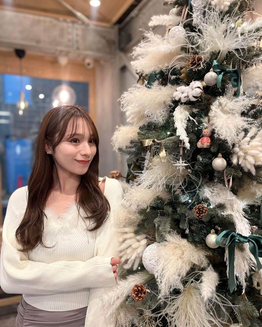 左伴彩佳さんのインスタグラム写真 - (左伴彩佳Instagram)「🎄🤍」11月26日 12時51分 - hidaaya_729