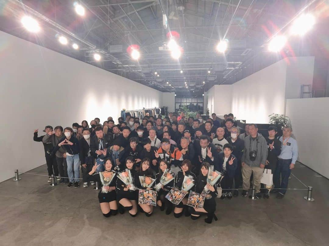 真木しおりさんのインスタグラム写真 - (真木しおりInstagram)「ARTAGALS NIGHT⭐️ ありがとうございました🥺  本当に沢山の方が来てくれて 3人の卒業を見守ってくれて もうすごく楽しくて最高の思い出🥺❤️  素敵な思い出を一緒に作ってくれた皆様本当にありがとうございました👸👸👸👸👸👸⭐️  #ARTA#ARTAGALS#SUPERGT#AUTOBACS#オートバックス #HONDA#無限 #MUGEN #RQ #레이싱모델　#レースクイーン#racingmodel#supergt #スーパーGT #真木しおり#はらことは #沢すみれ #今井みどり #木村理恵 #藤井マリー」11月26日 20時20分 - maki_shiori_dayo