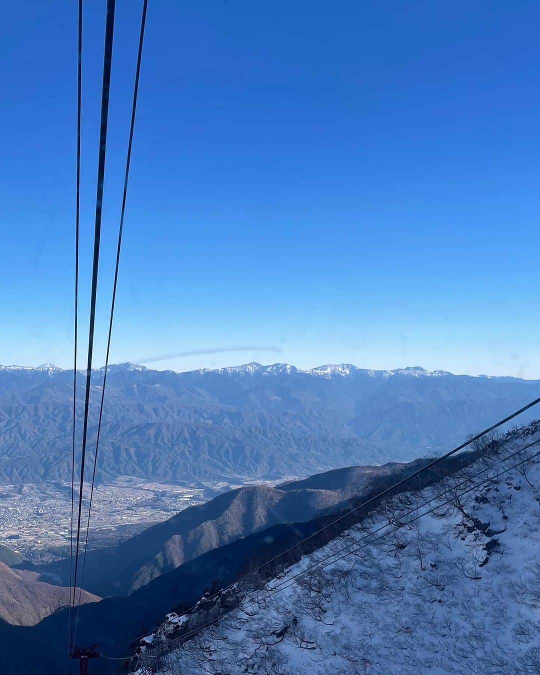 藤園麗のインスタグラム：「目に映る全てが絵みたいに綺麗だった〜⛰️✨」