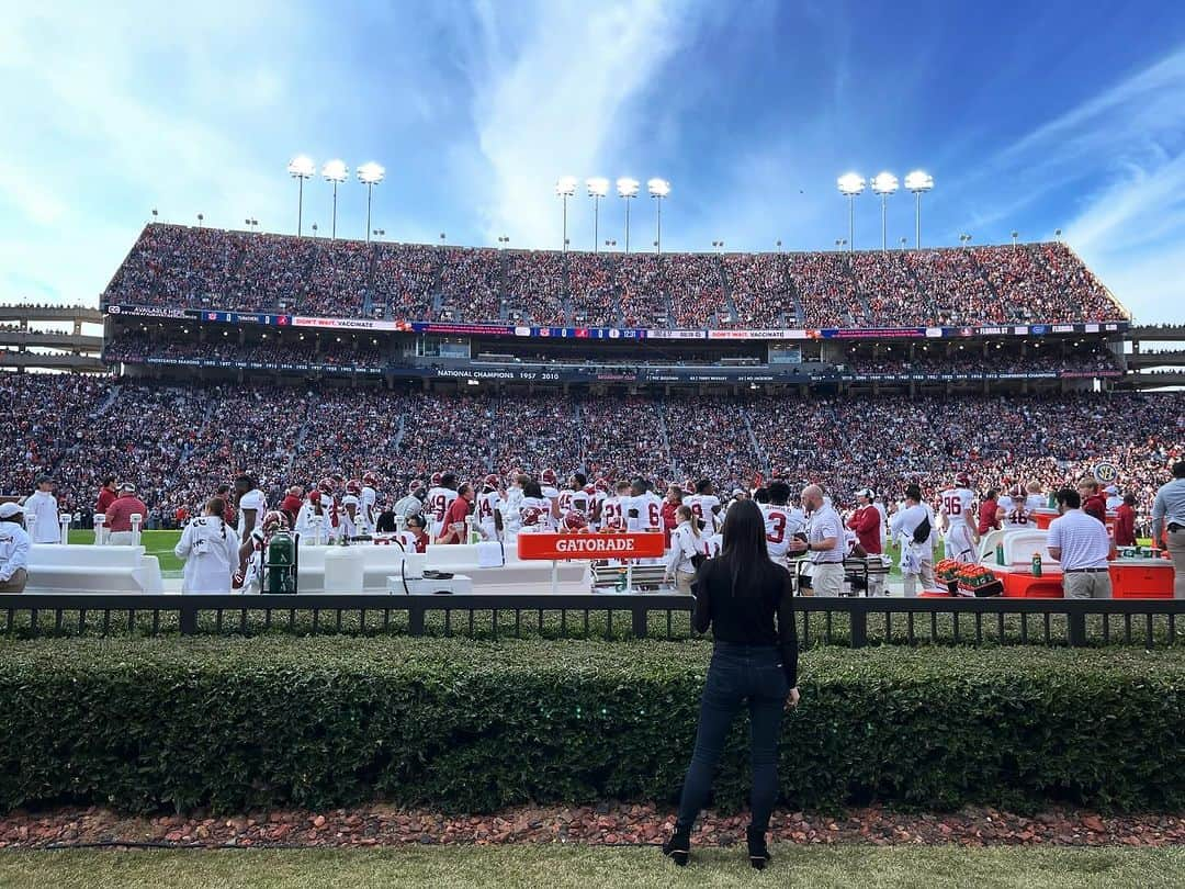 ジェニー・デルさんのインスタグラム写真 - (ジェニー・デルInstagram)「Can we all agree that College Football is the best?   The energy at #Auburn today was beyond measure! WHAT. A. GAME. #IronBowl」11月26日 13時29分 - jennydell_