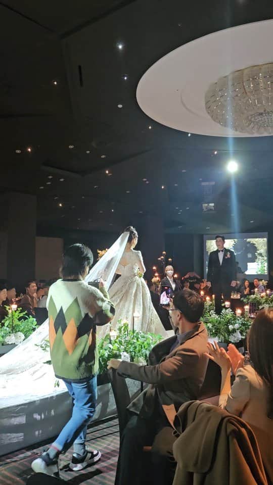 ソンジェ のインスタグラム：「바쁜 와유감독이 킬포 ㅎㅎ」