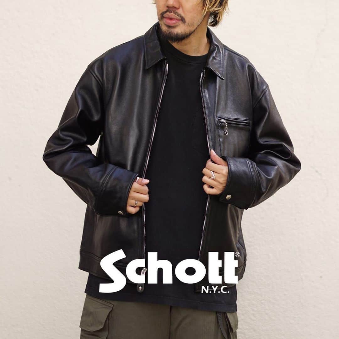 ARK STATESのインスタグラム：「pickup item  Schott LEATHER TRACKER JACKET  ¥88,000  Schottでも人気のあるコーチジャケットをレザーで製作  二枚袖仕様にし、背中、フロントのハギを極力なくした贅沢なレザージャケット   ご注文、又は問い合わせはDMにてご連絡ください。 ——————————  ARK STATES/ARK VINTAGE  栃木県宇都宮市伝馬町1-17 1F TEL:028-688-8895 @arknets_official  #arkstates#fashion#styling #ファッション#arknets #栃木 #栃木セレクトショップ #宇都宮セレクトショップ #宇都宮#セレクトショップ #ユニオン通り#schott #レザージャケット」