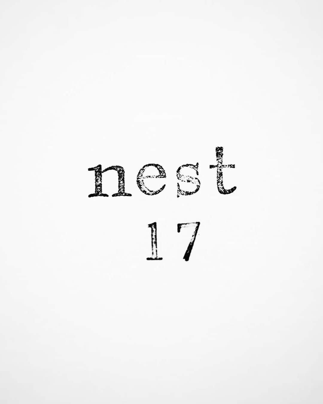 nest hairsalonさんのインスタグラム写真 - (nest hairsalonInstagram)「おかげさまで本日11月26日で nest 17周年を迎えることができました ありがとうございます  家族がお花を持ってきてくれました  17年、、、 でも、オープンした日のことは 昨日の様に思い出されます  17年前オープン前日は 家族総出で深夜までペンキを塗ってた(笑)  お客さま スタッフ 家族 沢山の方の支えがあって これまでやって来れました  今後とも nestとして 長くここにあれるよう 頑張ってまいります  どうぞよろしくお願いいたします  清水正樹　野宮絵理  #横浜美容室#ヘアサロン#横浜#横浜元町#元町#石川町#nest#nesthairsalon」11月26日 14時23分 - nest_hairsalon