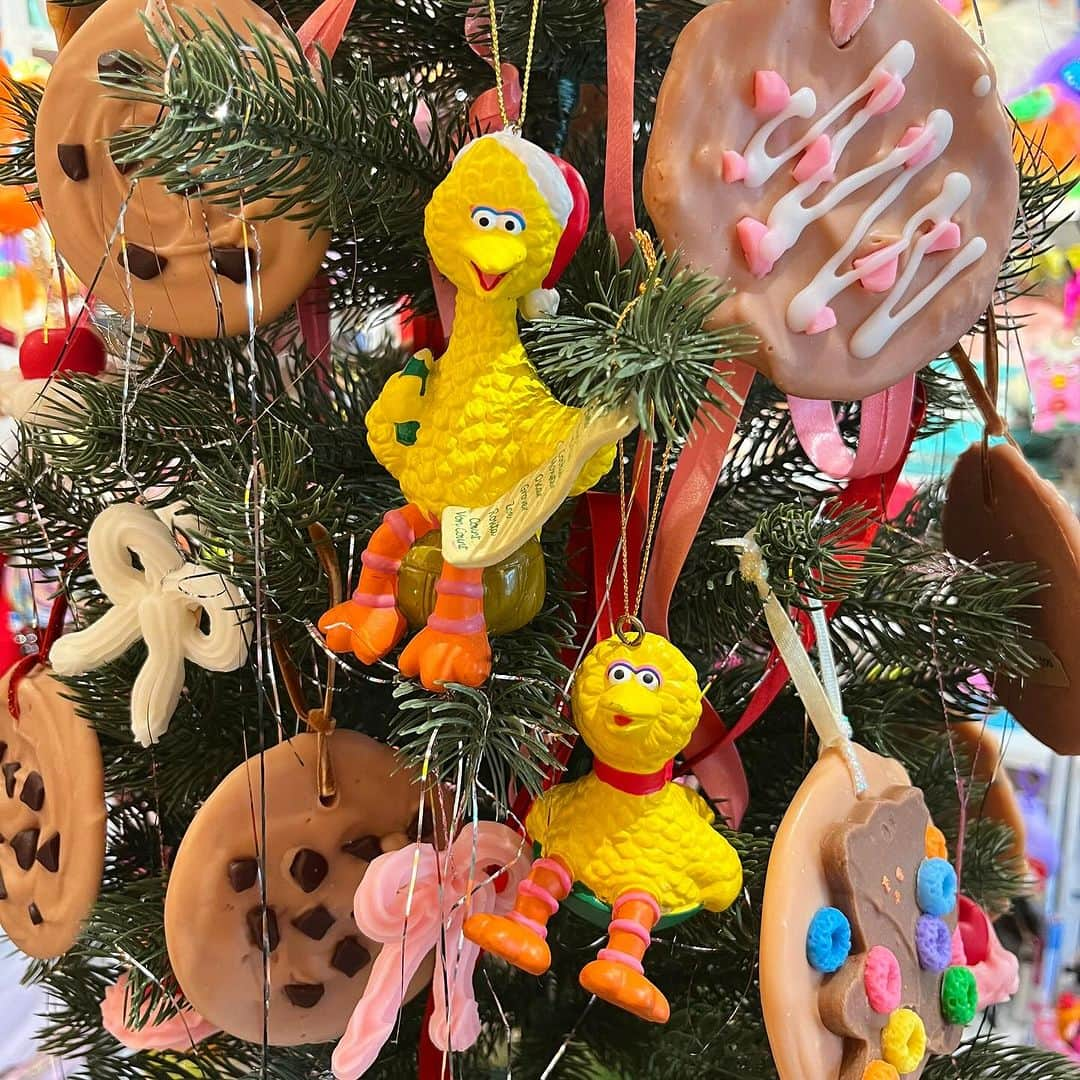 おもちゃやSPIRALのインスタグラム：「Vintage Big Bird  Christmas Ornament入荷しました🎄✨」