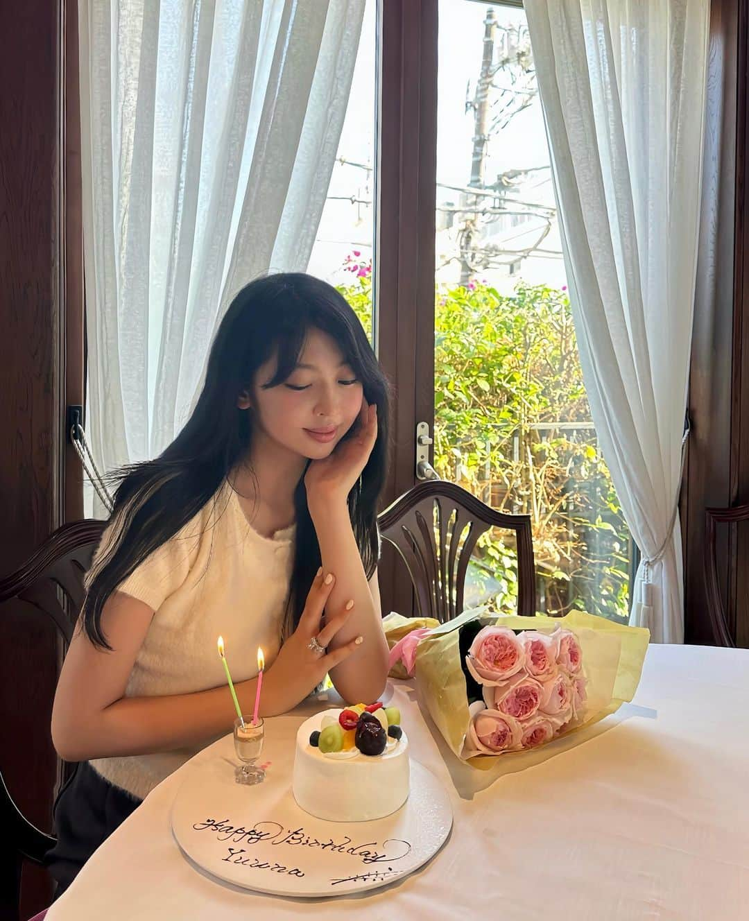 伊藤友奈のインスタグラム：「Novemver🎂...⑅  #birthdaygirl #バースデーガール」