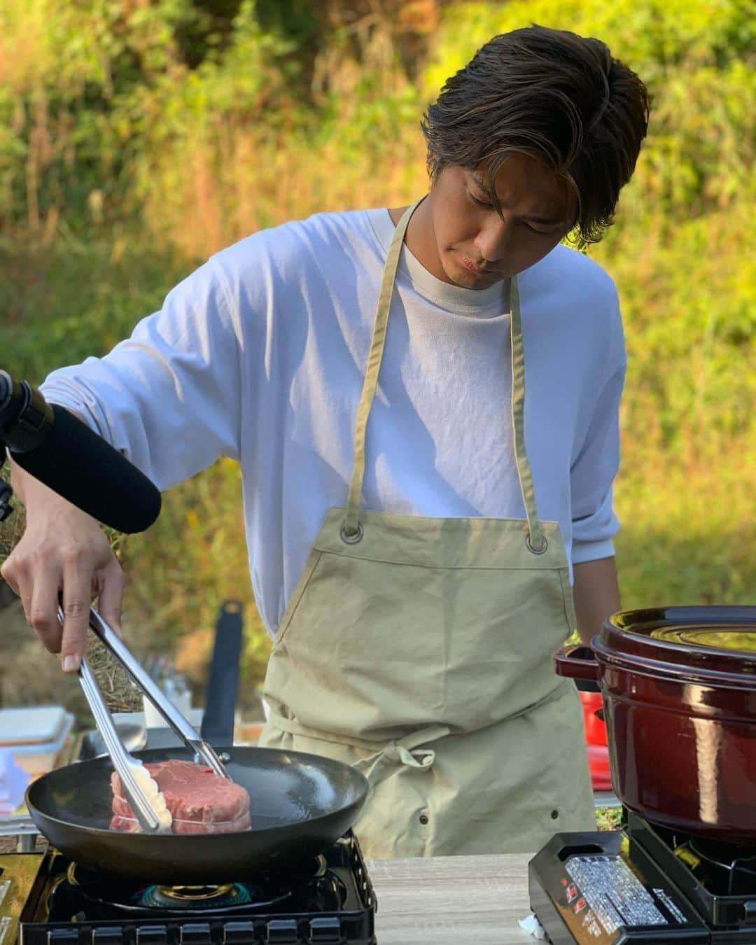 速水もこみちさんのインスタグラム写真 - (速水もこみちInstagram)「福岡県•飯塚市　筑穂牛  福岡県の皆さん！ありがとうございましたー！ 福岡県内最古のブランド牛　 ストレスのない環境で育った牛はひと味違う美味しさだった！ 自家製赤こうじとブロッコリーも最高でした！ また来ます！  見逃しはTVerとABEMAで！  #福岡県#飯塚市 #福岡県飯塚市 #筑穂牛 #野々実会赤こうじ #百笑ブロッコリー #頂キッチン #食#旅#食旅 #キッチンカー #abcテレビ #速水茂虎道」11月26日 14時57分 - mocomichi_hayami