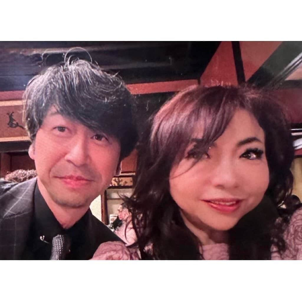 モモコさんのインスタグラム写真 - (モモコInstagram)「十四代の日本酒のイベントが一力さんで、ありました❗️コロナ禍になかったので、久々で美味しかったぁ🩷 うちのテーブルが1番飲み干してた❗️笑　  今日配信のYouTube『モモコ新聞』は、人気のご飯を食べながらの家族トークです😊 娘が作ったクッキーにまさかの反応？笑 美味しい麺も紹介してます❗️ 配信は19時からです！  #ハイヒールモモコ #👠 #👠🍑 #CHANEL #シャネラー #グルメ #アメブロ  #YouTube #モモコ新聞 #家族トーク  #京都 #一力 #十四代 #日本酒 #イベント」11月26日 15時11分 - highheel_momoko