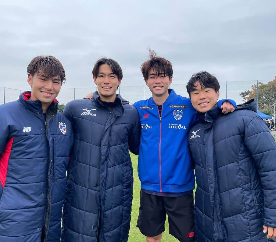 FC東京オフィシャルグッズさんのインスタグラム写真 - (FC東京オフィシャルグッズInstagram)「🔵🔴  #明治大学 とのトレーニングマッチ!! 来季の加入が内定している #岡哲平 選手、U-18出身の #常盤亨太 選手も出場していました🤝🔵🔴 @kimuraseiji0824  @tsubasa.terayama17  @fctokyoofficial  #明治大学  #FC東京 #fctokyo #tokyo」11月26日 15時24分 - fctokyoofficial