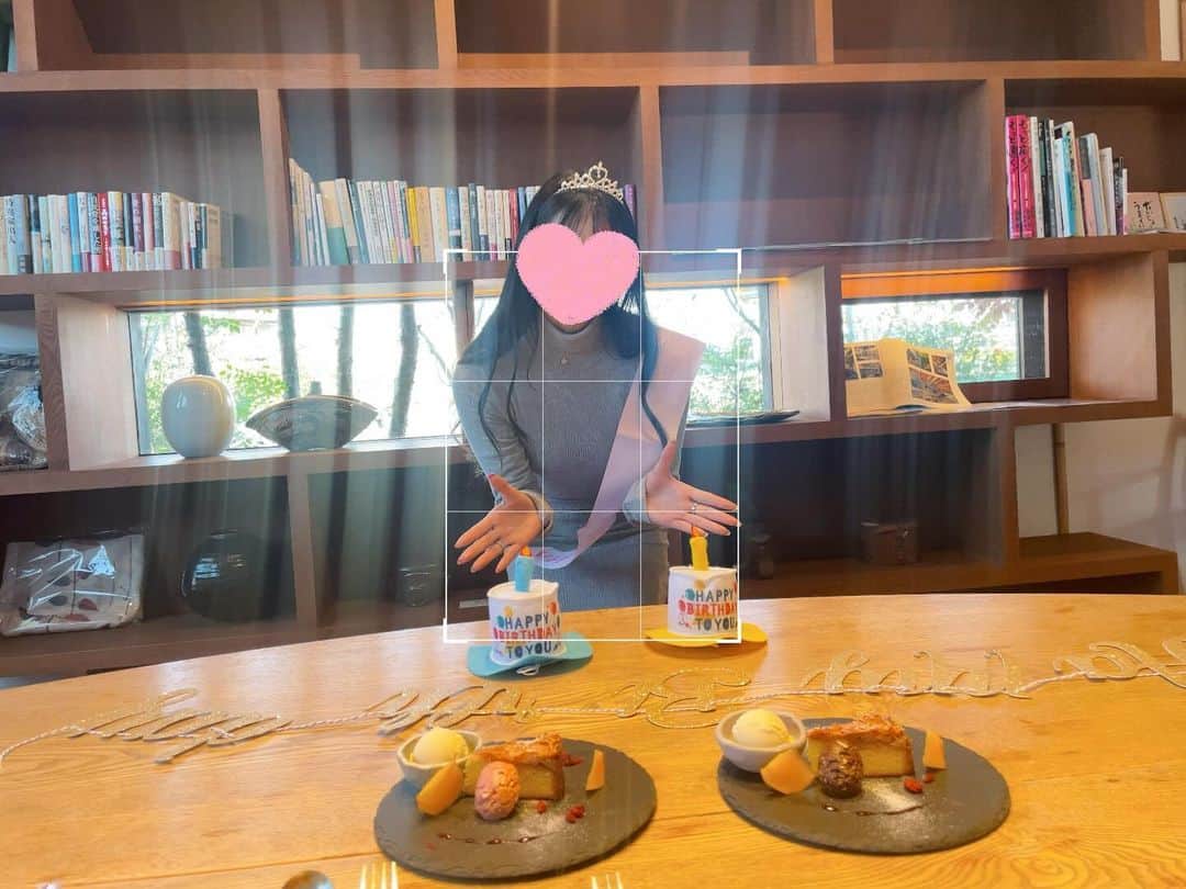 朝比奈りるさんのインスタグラム写真 - (朝比奈りるInstagram)「お姉ちゃんお誕生日おめでとう🎉  #くびれ職人 #followme #gravure #model #フォロー大歓迎 #グラビア #グラビアアイドル #コスプレ #instagood  #被写体  #角色扮演  #外拍模特兒  #性感內衣  #ナイスヒップ  #競泳水着」11月26日 16時13分 - riru_asahina