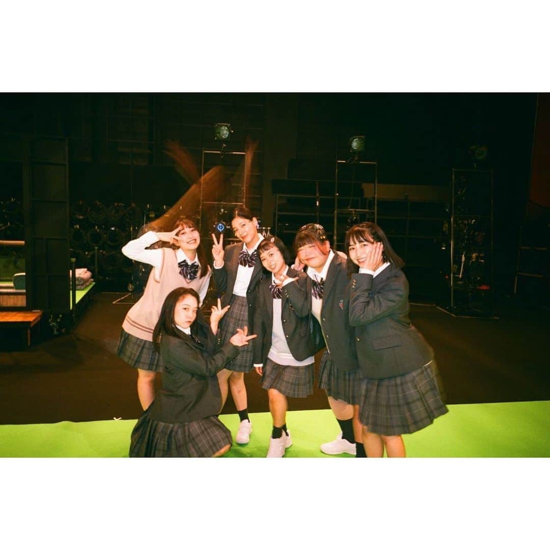 石井杏奈さんのインスタグラム写真 - (石井杏奈Instagram)「舞台「SHELL」神奈川12公演、無事に終わりました！  エネルギー溢れる時間でした。達成感。 残り、京都2公演。楽しみ☺︎  撮り溜めたSHELLオフショット🫧」11月26日 16時42分 - anna_ishii_official