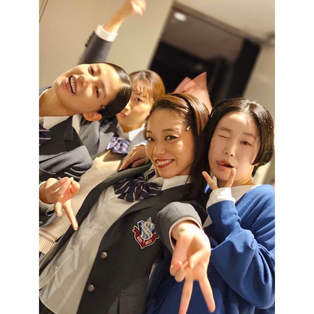 石井杏奈さんのインスタグラム写真 - (石井杏奈Instagram)「舞台「SHELL」神奈川12公演、無事に終わりました！  エネルギー溢れる時間でした。達成感。 残り、京都2公演。楽しみ☺︎  撮り溜めたSHELLオフショット🫧」11月26日 16時42分 - anna_ishii_official