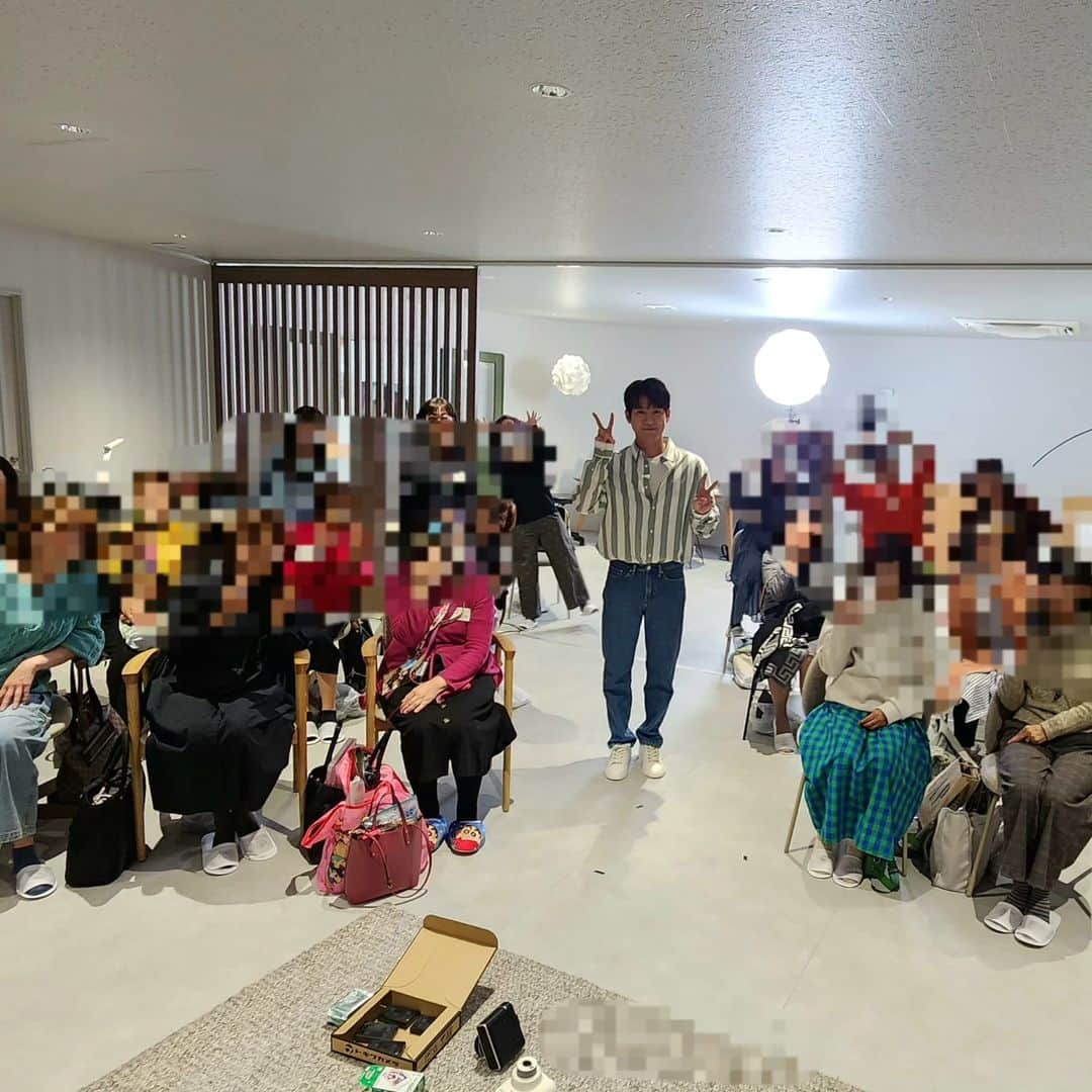 ソ・ジュニョンさんのインスタグラム写真 - (ソ・ジュニョンInstagram)「2023.11.23 東京 本当に幸せなもう一つの始まりだったと思います。 これからももっと一生懸命働いて、心からファンに近づかないといけないと感じた時間でした。 ありがとうございました！ 二回目の"ジュニョンの部屋"を約束しつつ…元気に過ごしてください!!!」11月26日 16時50分 - seojy0424