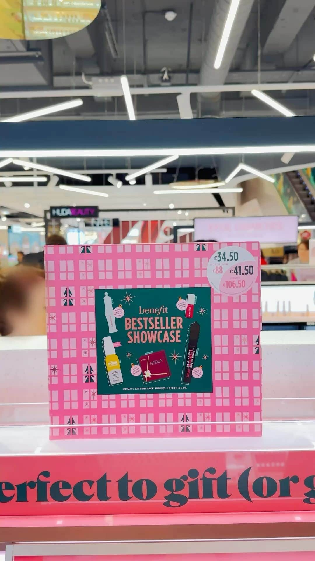 Benefit Cosmetics UKのインスタグラム