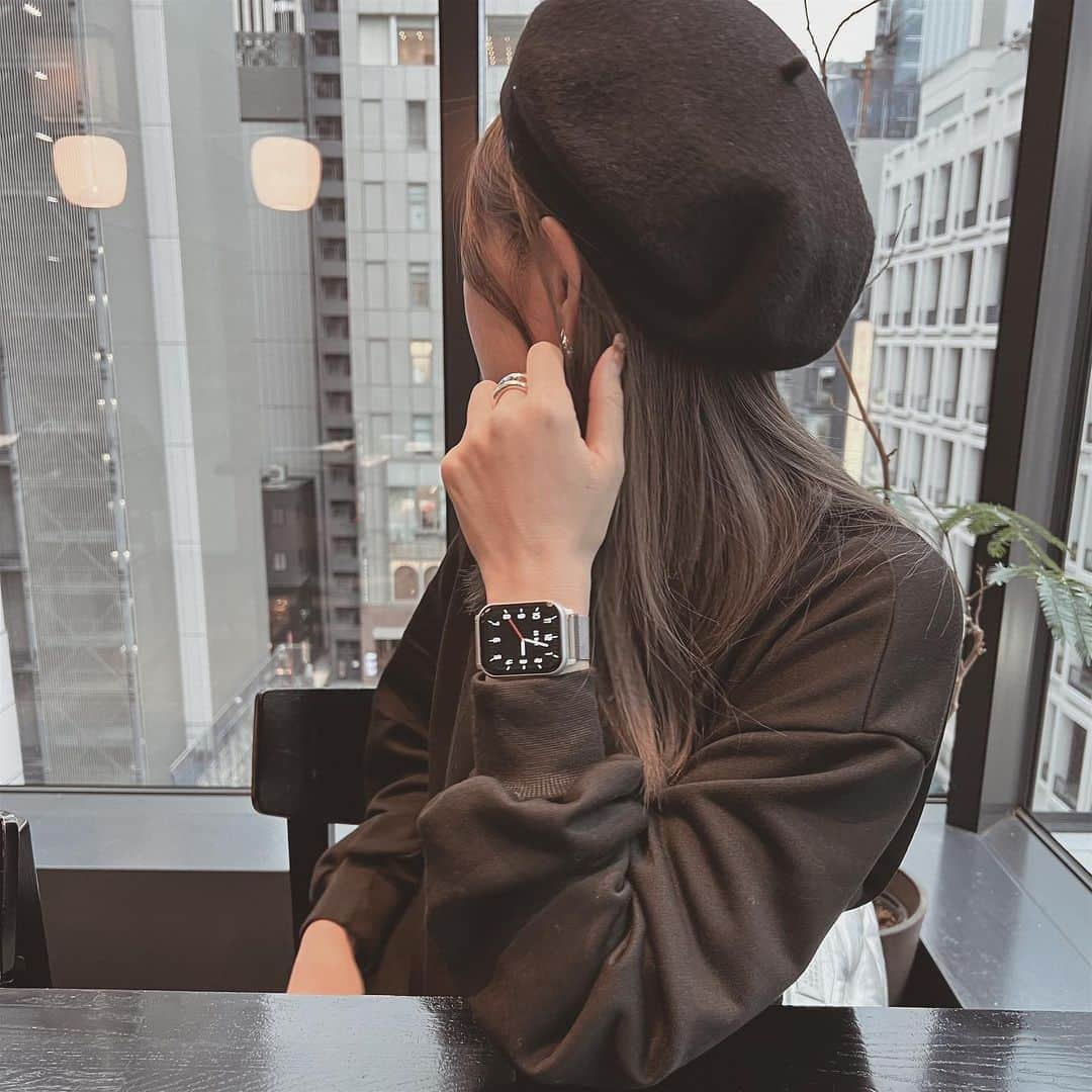 yc__mamさんのインスタグラム写真 - (yc__mamInstagram)「進化した @project_ee_japan  PROJECT-EE  スマートウォッチ 新型モデル⌚️   画面が大きくなり 更にパワーアップして 使いやすくなったよ◎  電話の通話も可能だし、 健康管理、音楽再生などなど✨  インスタグラム限定 20%OFFクーポン出てます！ クーポンコードは→ ycmam 12月15日まで使えるから是非🥰  詳しくは「プロジェクトee」で検索🔎 ストーリーにURL貼るね✨  #PR  #スマートウォッチ#はじめてのスマウォ#projectee#プロジェクトee#ママコーデ#デニムコーデ#ままコーデ#マルジェラ#ベレー帽コーデ#オトナカジュアル#手元コーデ#maisonmargiela」11月26日 17時02分 - yc__mam