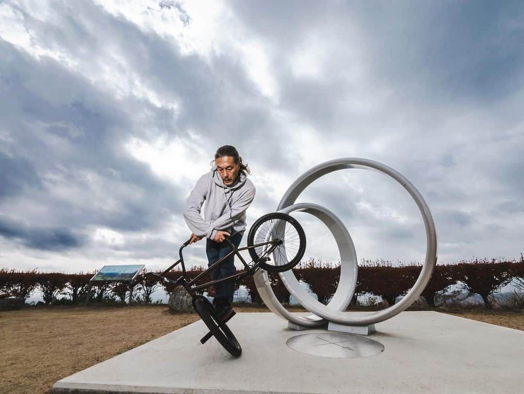 宇野陽介さんのインスタグラム写真 - (宇野陽介Instagram)「4 ring  #aresbikes #bmx #flatland #freestylebmx #streetculture  #dvsshoes  #photography  #photographer  #lumix #lumixjapan  #hyogo」11月26日 17時23分 - yorkuno