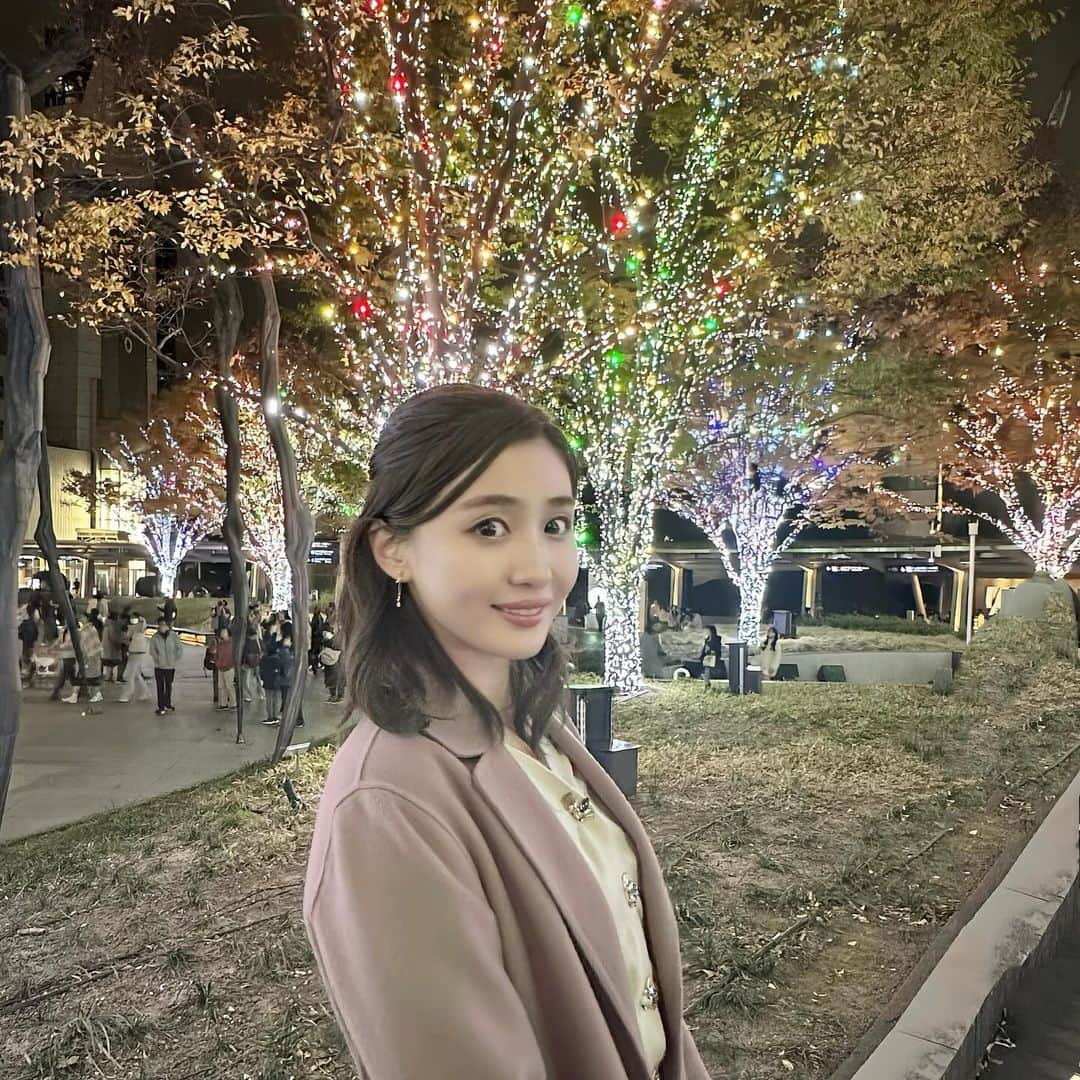 本田奈也花のインスタグラム：「家族で東京へ🗼 明日からもオンエア頑張ります🫡 #六本木#六本木ヒルズ#けやき坂#東京#イルミネーション#東京イルミネーション#福岡#アナウンサー#本田奈也花」