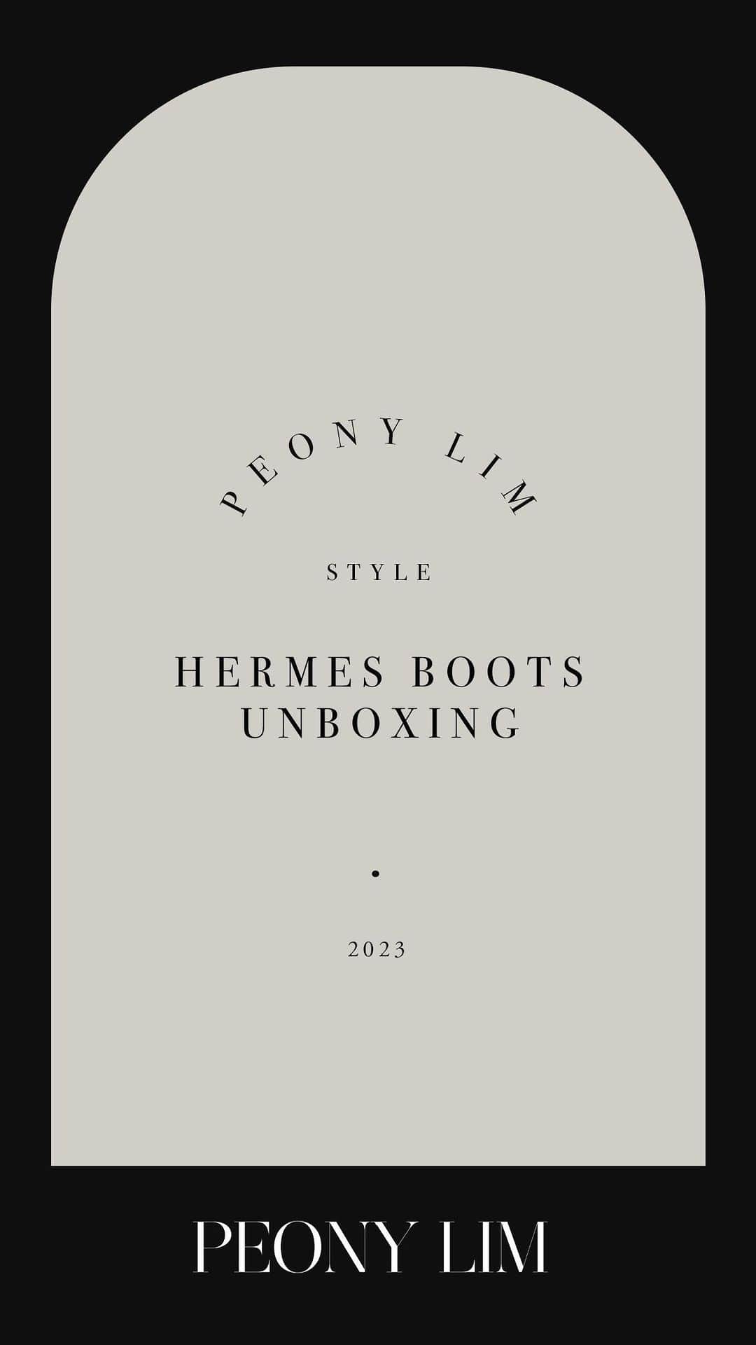 ペオニー・リムのインスタグラム：「Hermes Unboxing  Story time… I have wanted these boots for years, I previously had a suede tan pair but I just never wore that colour way (I found them strangely hard to style). But I knew I loved the look and that black I would wear a lot. I was incredibly lucky and my parents gave me a pair for my birthday, but that was the middle of summer. And I wanted to be able to try them on in store with my Mother and have the whole retail experience with her. Finally we were able to make the time to go instore together! I was so excited to try and get the boots. My mother wasn’t convinced by them in theory so I wanted her to see them on me. We went to the shoe department and asked for them. The SA was so nice but said they didn’t have any. We were so disappointed. My mother explained the back story to him about how they were a late birthday gift. He disappeared and a few minutes later appeared with a big box, he said he had one pair in my size he was keeping for someone else but they weren’t coming till the end of the month, so after our story he wanted to help us find a pair. Isn’t that nice?! Long story short my mother and I both loved them on and I got to take them home with me. How lucky am I! Huge thank you to the lovely SA and my wonderful Parents who still spoil me in so many ways.  They are very beautifully made and very thick leather. Like my other @hermes ankle boots they require wearing in, so I am wearing them for short walks and around the house while they soften up.  #hermesjumpingboots #hermesboots #hermesunboxing」