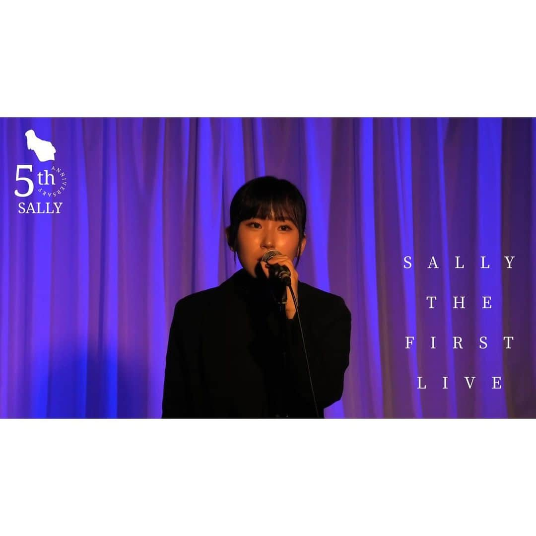 柴山サリーさんのインスタグラム写真 - (柴山サリーInstagram)「サリー THE FIRST LIVE でした😆  ZARDさんの名曲を20曲歌いました🎤 大いに盛り上がって最高でした🙌 これからもライブを重ねてレベルアップしたいです✊  素敵な誕生日プレゼントをたくさんいただいてとても嬉しかったです😭✨  ありがとうございました🤩」11月26日 17時33分 - sally_20160213