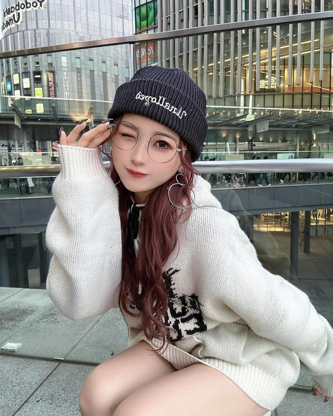 美女美容事情さんのインスタグラム写真 - (美女美容事情Instagram)「《オシャレなメガネコーデ👓💕》⁠ *⠀⠀⠀⠀⠀⠀⁠⠀⁠⠀⁠⠀⁠⠀⁠ 今回ご紹介させて頂きますのは!!👀❤️⁠⠀⁠⠀⁠⠀⁠⠀⁠ 咲真ゆかさん< @__sakumarumorimori > の素敵なお写真📸⠀⁠⠀⁠⠀⁠ *⠀⁠ オシャレな冬コーデで憧れますね😍❣️ メガネも似合ってて可愛いです💛✨⠀⠀⠀⁠⠀⁠⠀⁠⠀⁠⠀⁠ *⠀⁠⠀⁠⠀⁠⠀⁠⠀⁠ 咲真ゆかさん< @__sakumarumorimori > 素敵な投稿をありがとうございました☺️📸✨⠀⁠ 咲真ゆかさんのアカウントには他にも素晴らしい投稿が沢山ありますので是非覗いてみてくださいね💁‍♀️💙⁠ ⁠ ⠀⠀⁠⠀⁠⠀⁠⠀⁠ △▼△▼△▼△▼△▼△▼△▼△▼△▼ ⁠⠀⁠⠀⁠⠀⁠ ❤️🧡💛「ビジョビ (美女美容事情)」💚💙💜⠀⠀⠀⠀⠀⠀⠀⠀⠀⠀⠀⠀⠀⠀⁠⠀⁠⠀⁠⠀⁠⠀⁠⠀⁠ 👇掲載ご希望の方は👇⠀⠀⠀⠀⠀⠀⠀⠀⠀⠀⠀⠀⠀⠀⠀⁠⠀⁠⠀⁠⠀⁠⠀⁠⠀⁠ @b_b_j.jタグ付けと🖤 #ビジョビ ⁠⠀⁠ 🖤タグ付けお願いします⠀⠀⠀⠀⠀⠀⠀⠀⠀⠀⠀⠀⠀⠀⠀⁠⠀⁠⠀⁠⠀⁠⠀⁠⠀⁠ △▼△▼△▼△▼△▼△▼△▼△▼△▼ ⁠⠀⁠ #美人#美女#冬コーデ#メガネ #ストリート系#スタイル抜群 #インスタ美人#インスタ美女」11月26日 17時37分 - b_b_j.j