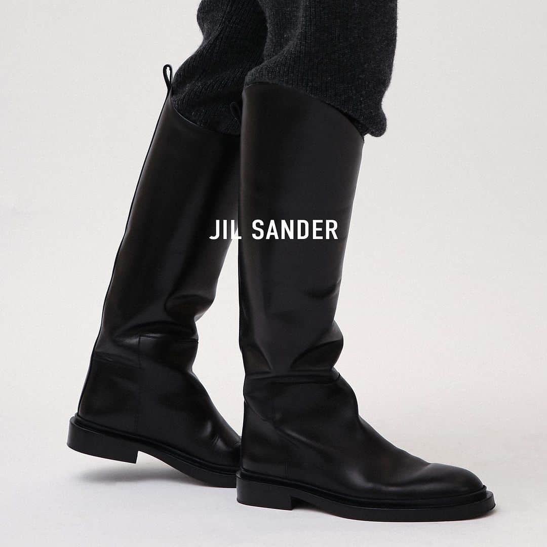 ドゥーズィエムクラスさんのインスタグラム写真 - (ドゥーズィエムクラスInstagram)「IT SHOES  @jilsander   23093510002830 ¥239,800  青山発売中  #deuxiemeclasse  #ドゥーズイエムクラス  #jilrander #ジルサンダー #ロングブーツ」11月26日 17時43分 - deuxiemeclasse