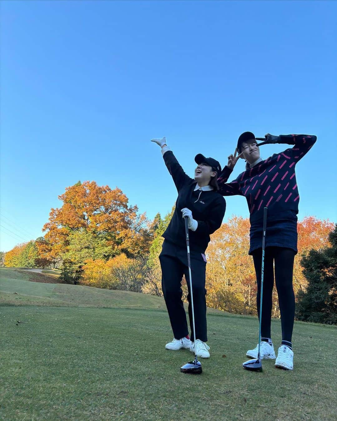 藤井瑞希のインスタグラム：「・ ・ ５月くらいからのリスケでやっと行けた！ いつメンとのゴルフ🏌️‍♀️✨⛳️ ・ 楽しかった🥰 ・ 来年はもちょいゴルフしたい🥲🥹 ・ ・ #ゴルフ女子  #いつメン #アスリート女子」