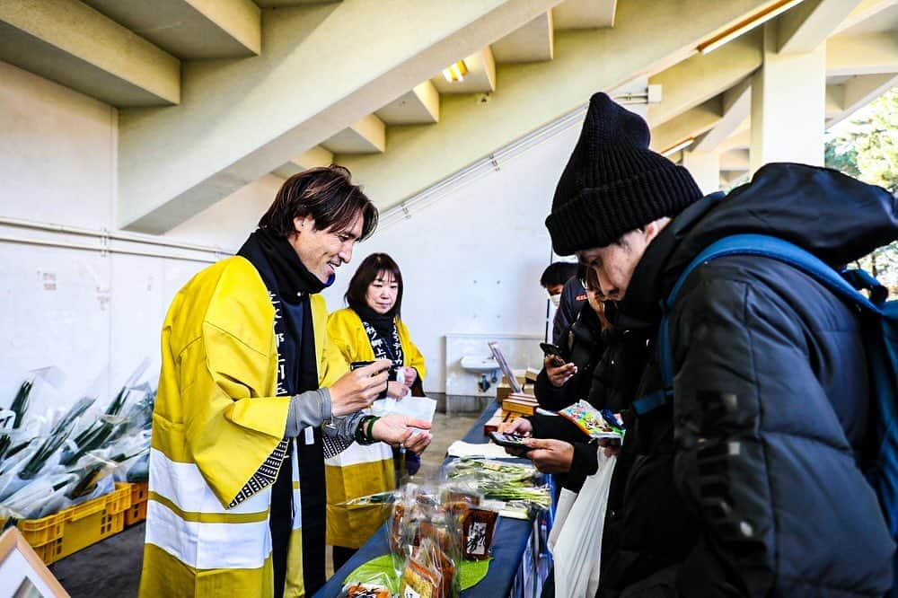 ザスパクサツ群馬さんのインスタグラム写真 - (ザスパクサツ群馬Instagram)「. 【#2023ファン感謝祭Photo1️⃣】 11/26（日）に #正田醤油スタジアム群馬 にて開催されたファン感謝祭 #立見建設Presents2023ファン感謝祭 の模様をお届け📸 . #ザスパクサツ群馬 #thespa #everonward #MORE_AGGRESSIVE #myGunma #forGunma #jleague #明治安田生命J2リーグ」11月26日 18時05分 - thespakusatsugunma_official