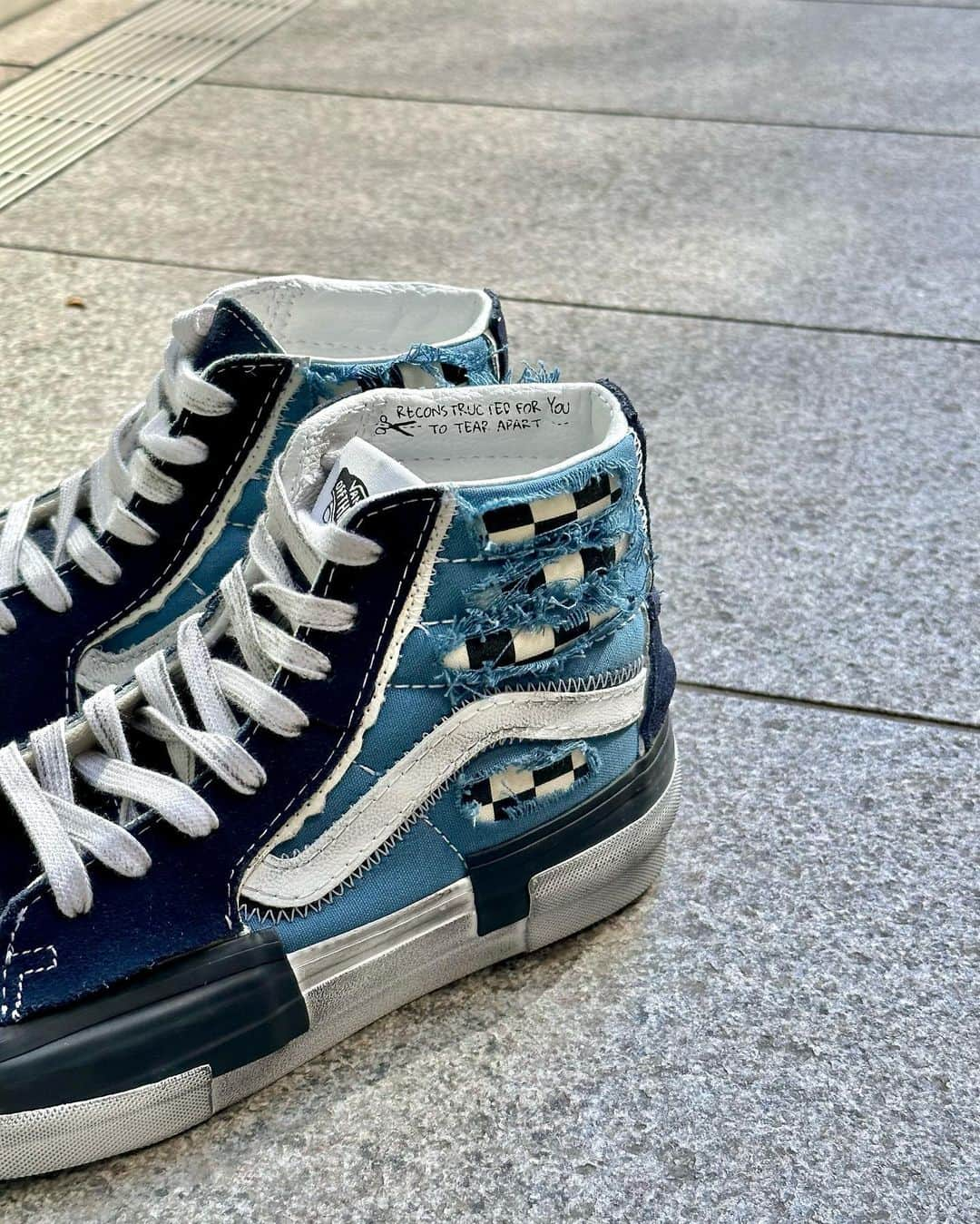 6(ROKU) OFFICIALさんのインスタグラム写真 - (6(ROKU) OFFICIALInstagram)「-  @vansjapan SK8-HI RECONSTRUCT Stressed Check ¥14,850- tax in  #roku #vans」11月26日 18時05分 - 6______roku