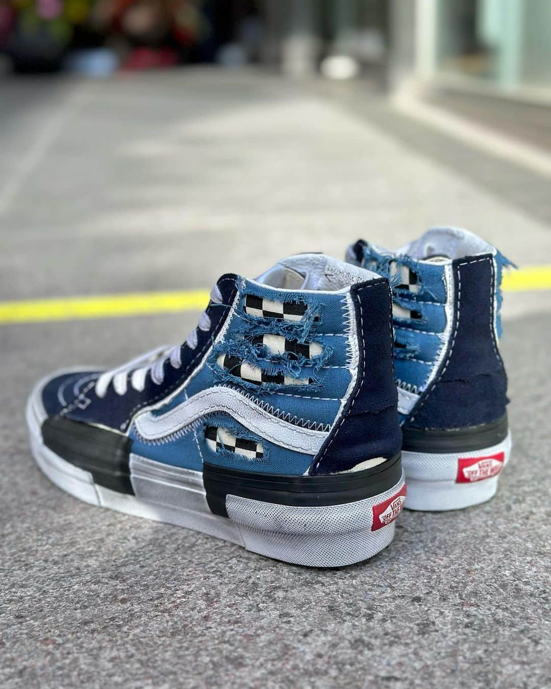 6(ROKU) OFFICIALさんのインスタグラム写真 - (6(ROKU) OFFICIALInstagram)「-  @vansjapan SK8-HI RECONSTRUCT Stressed Check ¥14,850- tax in  #roku #vans」11月26日 18時05分 - 6______roku