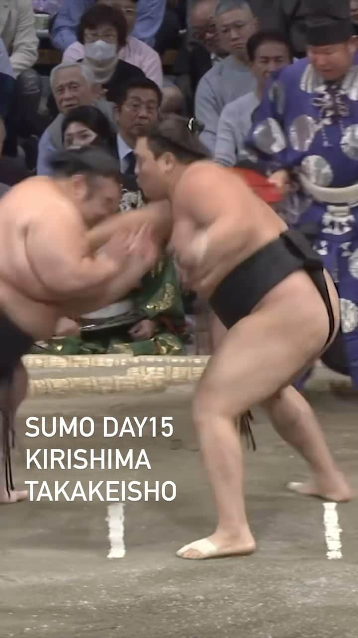 日本相撲協会のインスタグラム：「大相撲九州場所　千秋楽 貴景勝-霧島  #sumo DAY15 Kirishima Takakeisho  Kirishima won his second championship.  @sumokyokai #相撲 #九州場所 #九州 #福岡 #お相撲さん #イベント #japan #japanculture #霧島 #貴景勝  #KIRISHIMA #TAKAKEISHO #champion」