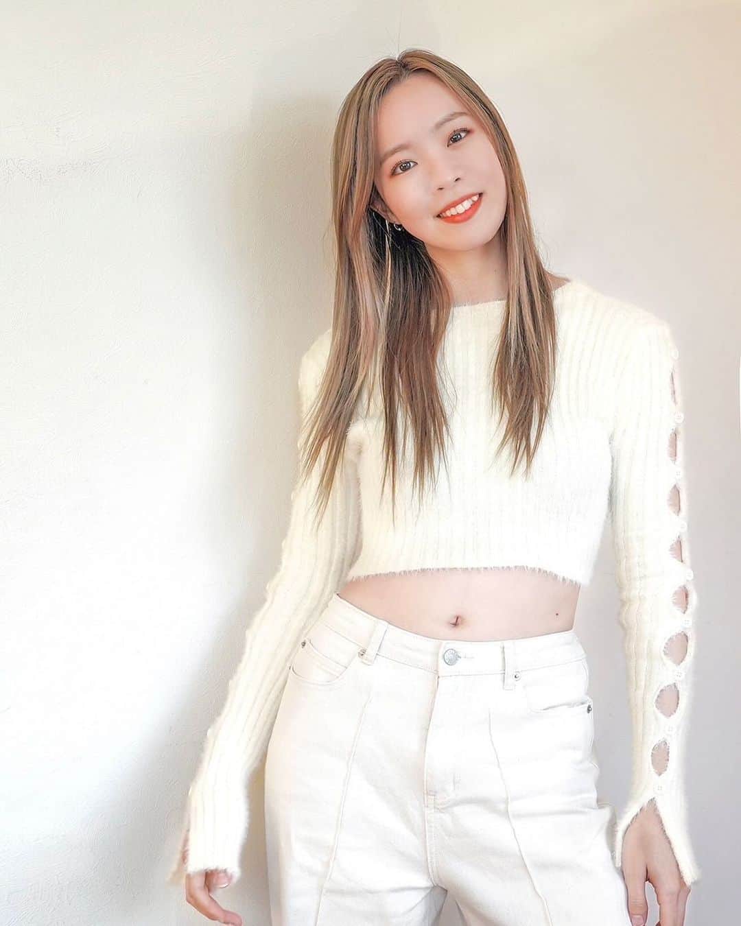 伊藤菜々子のインスタグラム：「見てー！冬仕様❄️ 撮影前に撮った写真🤭」
