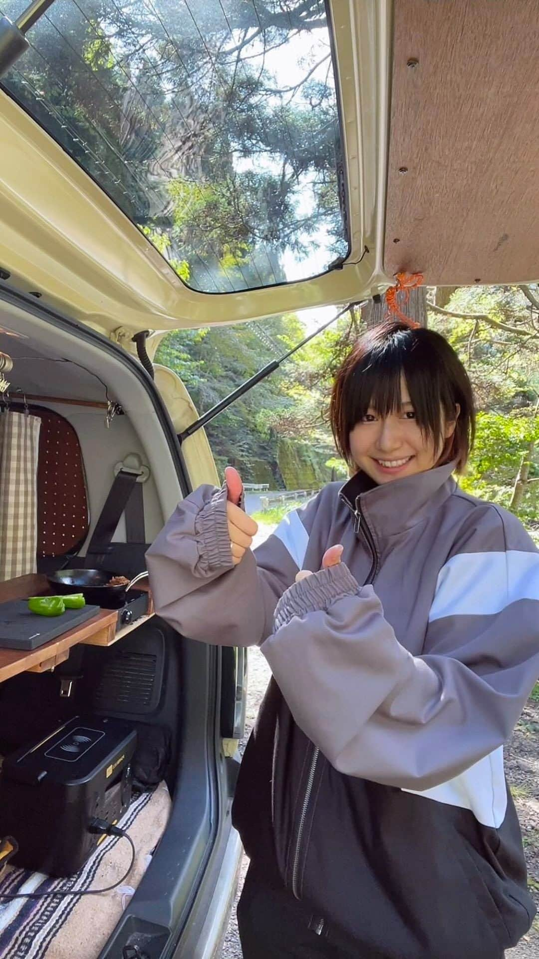 hinata_outdoorのインスタグラム：「@puchi_campさんの投稿🏕️  ピリ辛そぼろの生ピーマンを発見👀✨  辛さを求める方は豆板醤を多めがおすすめ👏 ひぃひぃ言いながら食べては 冷たい飲み物をゴクゴク飲む美味しさはもうたまりませんね…！！  是非真似してみてください❗️  ************** #hinataoutdoor を付けて アウトドアシーンをアップしてください🏕️ 素敵な投稿はリポストさせていただきます!  〜hinataの別アカウント〜 ・こだわりのキャンプギア🔦  @hinatastore_official ・キャンプ場紹介・予約⛺ @hinata_spot ・そとごはんのアイディア🍳  @hinatakitchen   **************  #ピーマン#ピーマンレシピ#キャンプおつまみ#おつまみレシピ#キャンプ料理#キャンプごはん#アウトドア料理#キャンプめし#campcooking#outdoorcooking#おつまみレシピ#キャンプ飯#outdoorkitchen#アウトドア飯#キャンメシ#キャンプ飯レシピ#キャンプ飯#campkitchen#ソトレシピ#そとごはん#簡単レシピ」