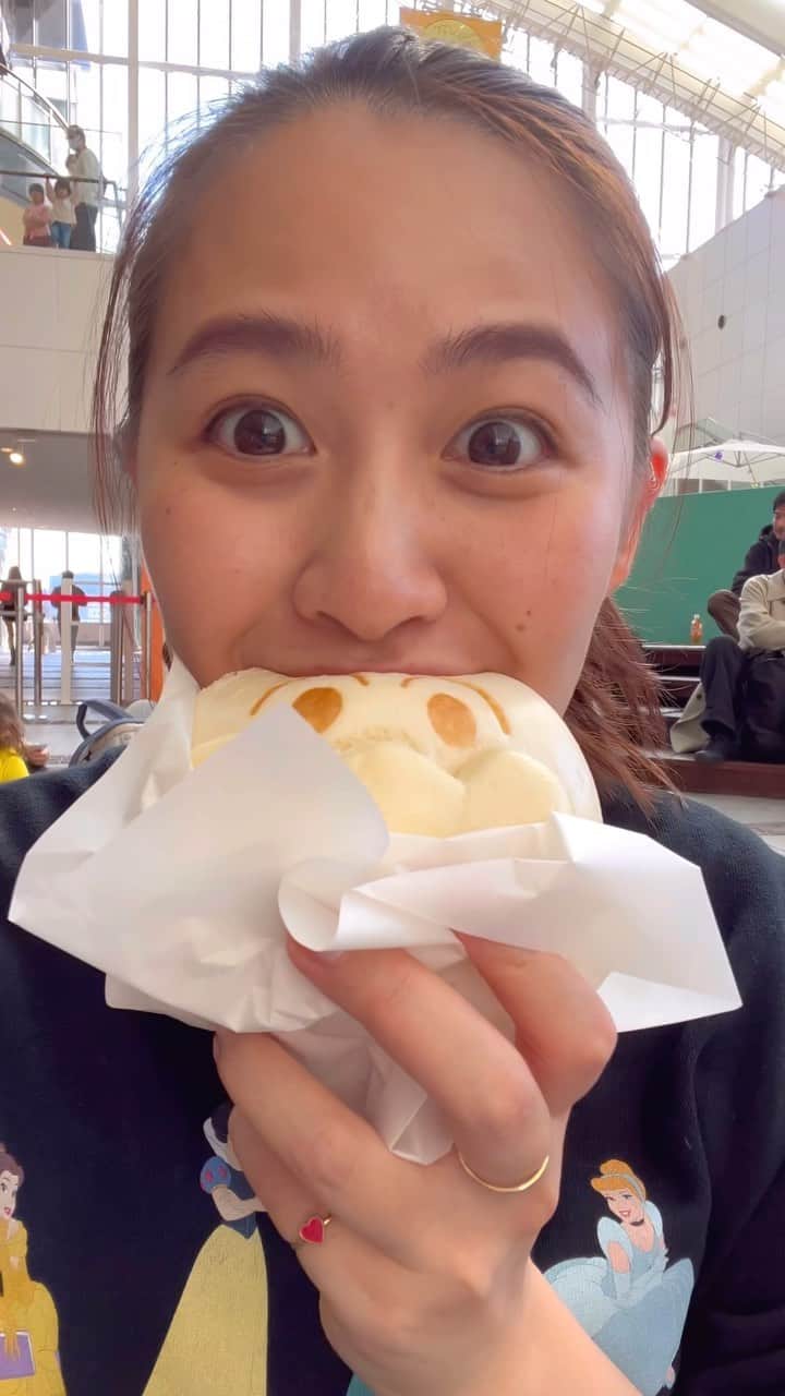 有華(ゆか) のインスタグラム：「messy bag🛍️インストアライブin福岡VLOG📹 食べてるか喋ってるでしかないwwww 無事に全インストアライブも終えれて 大好きな甥っ子達ともアンパンマンミュージアム行けて とても大満足やった福岡！また1週間後🫶🫶」