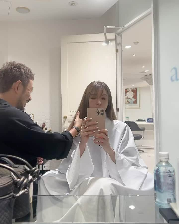 美香のインスタグラム：「カラー＆カット💇‍♀️ 息子も毎月切ってもらっています！ しがちゃんいつも有難う✨  @shiga_noriyoshi」