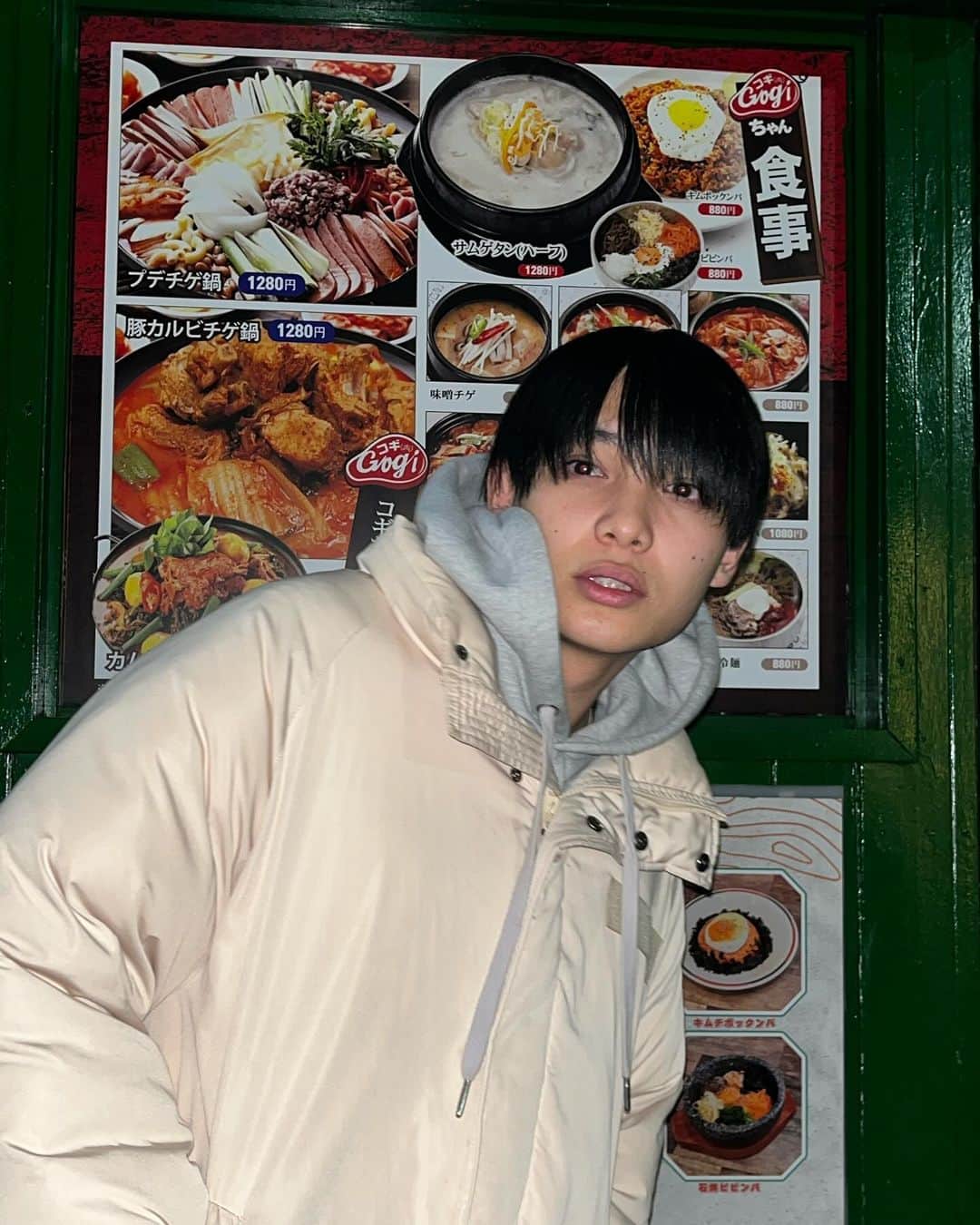中村榛さんのインスタグラム写真 - (中村榛Instagram)「韓国料理って何でこんなに美味いんだ、😵  この間 新大久保で爆喰いしてきた✨  皆んなのオススメの韓国料理があったらコメントで教えてね🙌  #新大久保 #韓国料理」11月26日 18時50分 - naka.haru0819