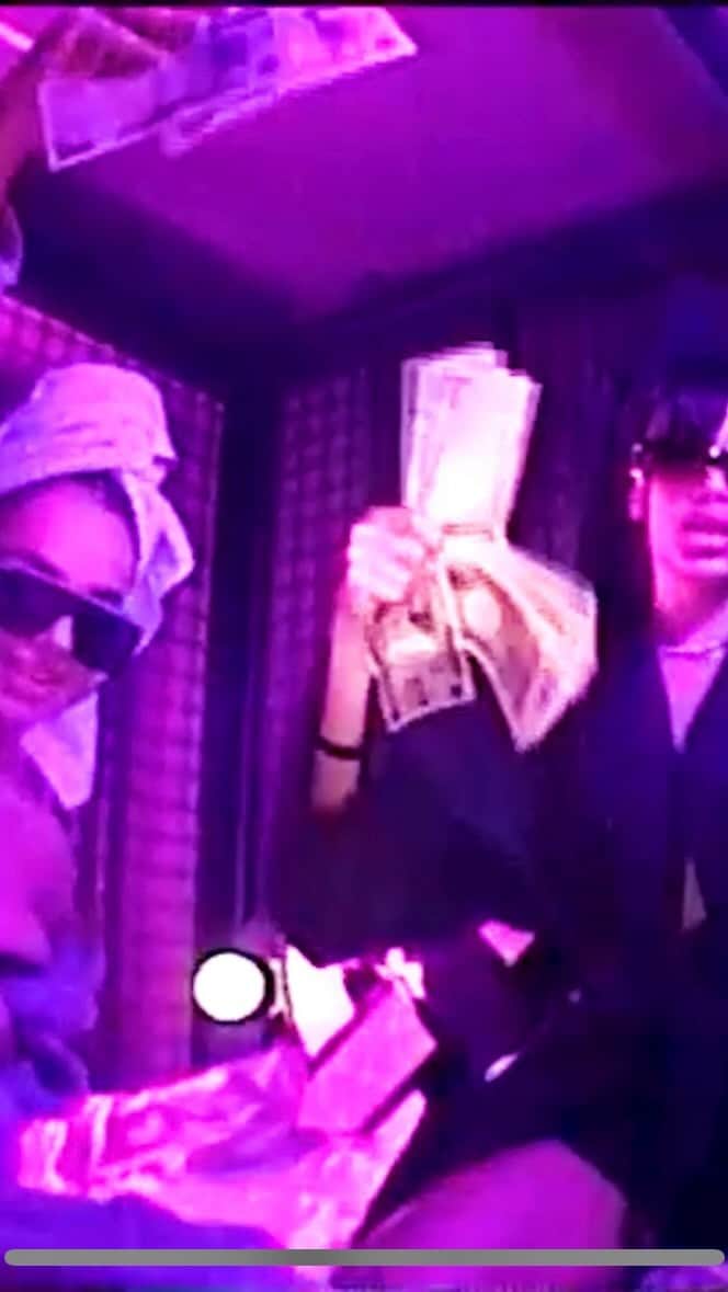 DJ TSUBASA a.k.a JAM from YENTOWN DJのインスタグラム：「BAD B - 作って使って (Prod. DJ JAM)  out now🔥  @badbfromtokyo  dir: @vanny.work   @e11inaa  @reichi0118  @bravura_jp  @tsubasaakajam」