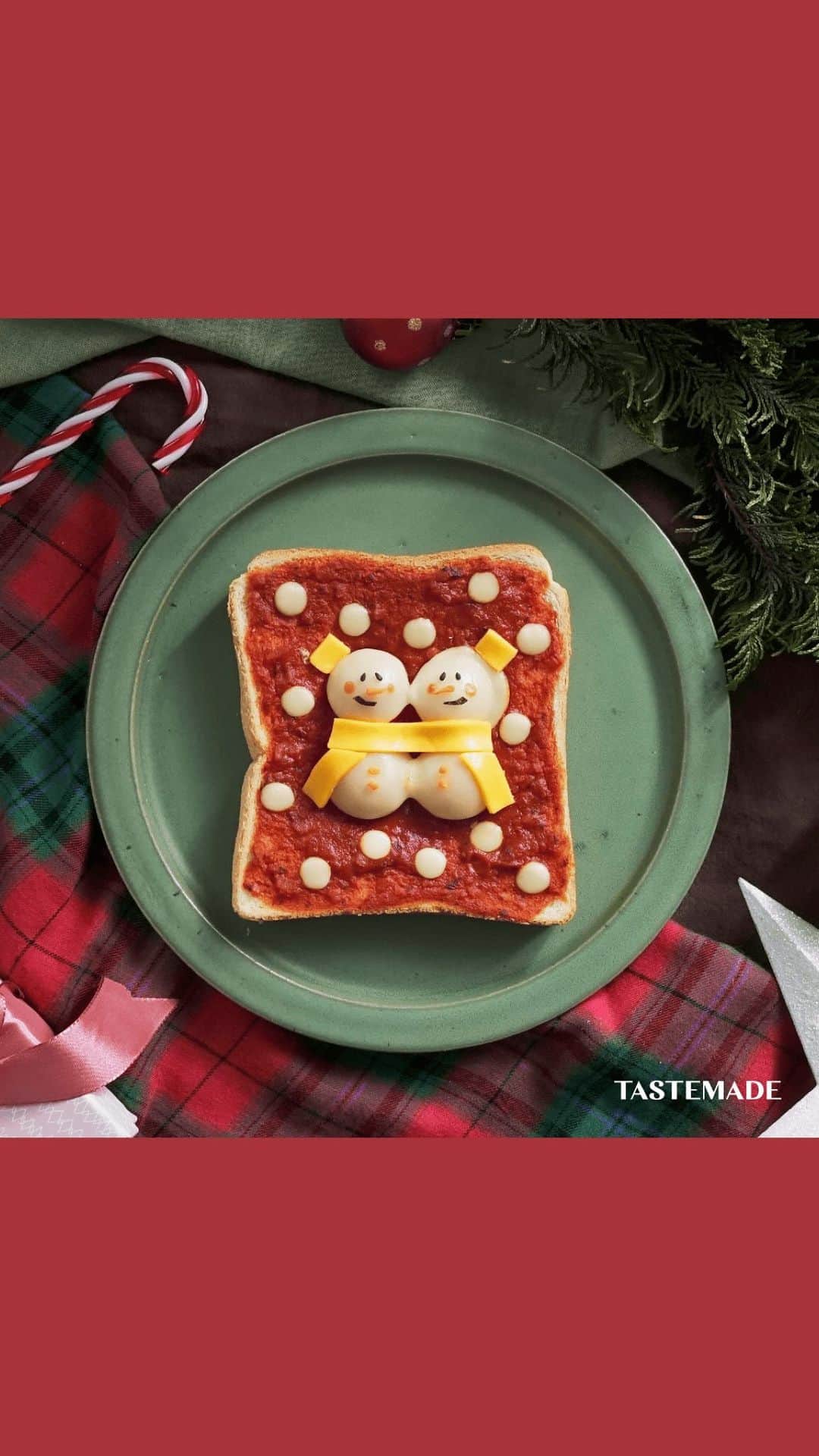 テイストメイドのインスタグラム：「【とろける可愛さ♡】ぷっくり雪だるまピザ⛄️Snowman Homemade Cheesy Tomato Pizza  いつものピザトーストをクリスマス仕様にアレンジ🎅🍕  ミニトマトの上にチーズを乗せたら、 あっという間に立体的な可愛い雪だるまが出来上がり💡 見た目も可愛いし作るのも簡単だから、みんなも作ってみてね🎄✨  ■材料 食パン 1枚 ピザソース 30g ミニトマト 2個 スライスモッツァレラチーズ 適量 スライスチェダーチーズ 適量 黒ごま 適量 人参 適量 海苔 適量  ■作り方 1. 食パンにピザソースを塗る。 2. ミニトマトを半分に切り、4つ雪だるまのように並べる。 3. ミニトマトより一回り大きいサイズにスライスモッツァレラチーズを切り、ミニトマトの上に乗せる。 4. さらに小さく丸く切ったチーズを雪だるまの周りに複数置き、トースターで3分ほど焼く。 5. スライスチェダーチーズでマフラー・帽子を作って置き、雪だるまの顔を海苔・黒ごま・人参でデコレーションして完成。  Ingredients: - Sliced bread: 1 piece - Pizza sauce: 30g - Cherry tomatoes: 2 - Sliced mozzarella cheese: as needed - Sliced cheddar cheese: as needed - Black sesame seeds: as needed - Carrot: as needed - Nori (seaweed): as needed  Steps: 1. Spread pizza sauce on the sliced bread. 2. Cut the cherry tomatoes in half and arrange them in the shape of a snowman, four in a row. 3. Slice the mozzarella cheese slightly larger than the cherry tomatoes and place them on top. 4. Additionally, place small, round slices of cheese around the snowman and toast in a toaster for about 3 minutes. 5. Create a scarf and hat with sliced cheddar cheese, and decorate the snowman’s face with nori, black sesame seeds, and carrot. The snowman pizza is now complete!  #テイストメイド #料理 #cooking #簡単レシピ #pizza #おうちごはん #おうちカフェ #チーズ #チーズレシピ  #ヘルシーレシピ #冬 #クリスマス料理 #toast #ピザ #christmasdinner #ピザレシピ #ピザ作り #ピザトースト #トースト #トーストアレンジ  #ホームベーカリー #パン #パン作り  #トマト  #クリスマス #クリスマスパーティー #雪だるま #snowman #christmas #christmasparty」