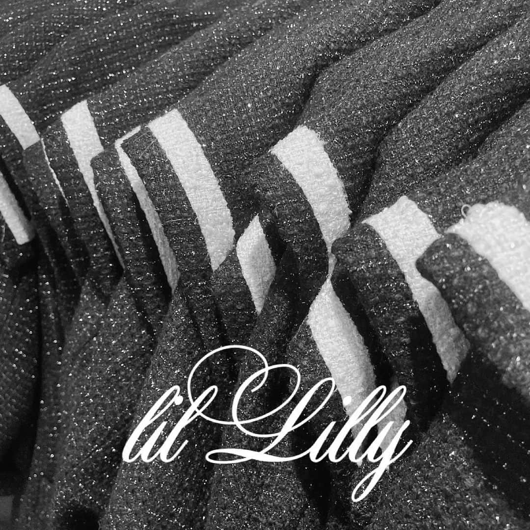 lilLillyのインスタグラム：「ラメツイードセーラーコート color BLACK/WHITE  #lilLilly #lilLillytokyo #lilLillyshinjuku」