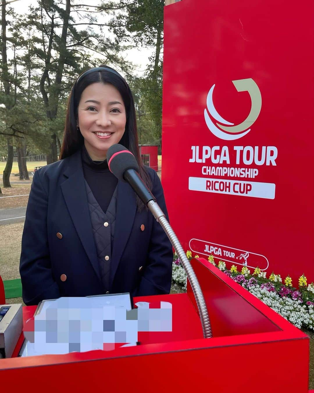 仲谷亜希子のインスタグラム：「今年も無事にリコーカップが終了しました⛳️天候にも恵まれ、進行もスムーズだった3年目は嬉しいプレゼントが・・。最終日の1番Tショットを打ち終えた申ジエ選手から突然サインボールが✨✨ランキングがかかった大切な試合でピリピリモードになってもおかしく無い状況なのに、人に対して優しさを示せる姿勢はさすが世界を舞台に戦う一流トッププロ🥹表彰式も選手達は1年間の互いの健闘を讃え合う清々しいものでした。サポート頂きました関係者の皆様、5日間母ちゃん不在で頑張ってくれたパパと娘、有難う御座いました😄✨ #リコーカップ #jlpga #jlpgaツアーチャンピオンシップリコーカップ #ricohcup #ricohcup2023 #宮崎 #宮崎カントリークラブ #申ジエ」