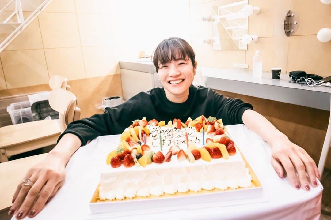 東出真緒さんのインスタグラム写真 - (東出真緒Instagram)「SCHOOL WARS TOUR Another photos.  by @yusuke_mphoto   #BIGMAMA #happybirthday  #東出真緒」11月26日 19時07分 - mao_bigmama_vn