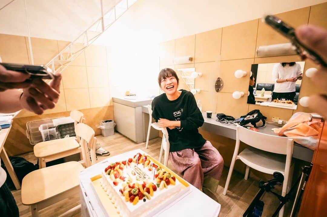 東出真緒さんのインスタグラム写真 - (東出真緒Instagram)「SCHOOL WARS TOUR Another photos.  by @yusuke_mphoto   #BIGMAMA #happybirthday  #東出真緒」11月26日 19時07分 - mao_bigmama_vn