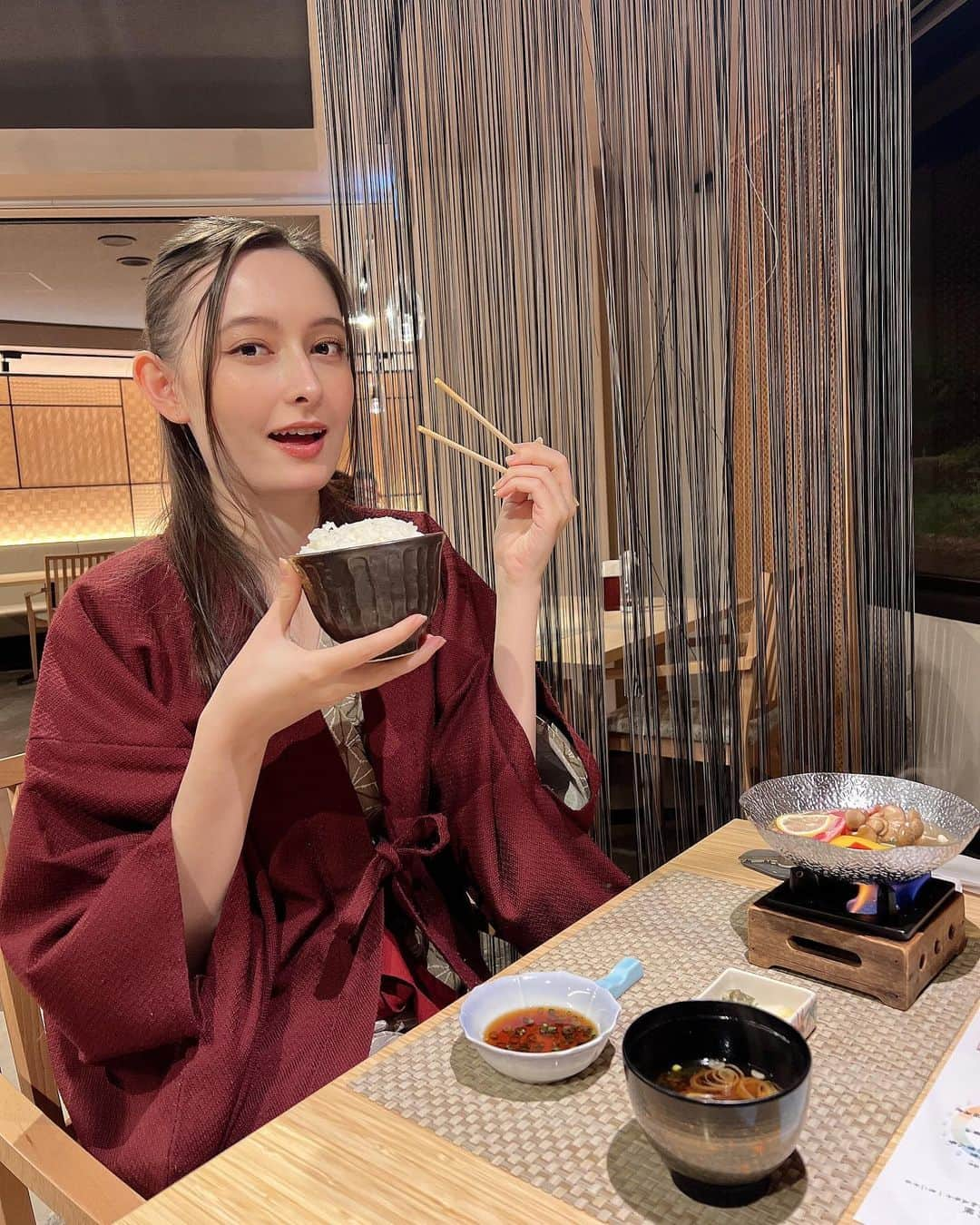 アシュリーさんのインスタグラム写真 - (アシュリーInstagram)「♨️🍚🗻🇯🇵」11月26日 19時09分 - kutycat