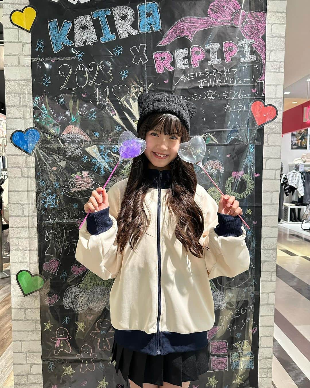 豊川亜咲のインスタグラム：「.+*:ﾟ+｡.☆ . レピピアルマリオSHIBUYA109阿倍野店 KAIREPI EVENT行ってきたよ💫🪐 @repipi_armario  カイラちゃん可愛すぎ😻😻 @kaira_takahashi_official   #レピピアルマリオ #レピピ #レピピコーデ #カイレピ #カイレピイベント」