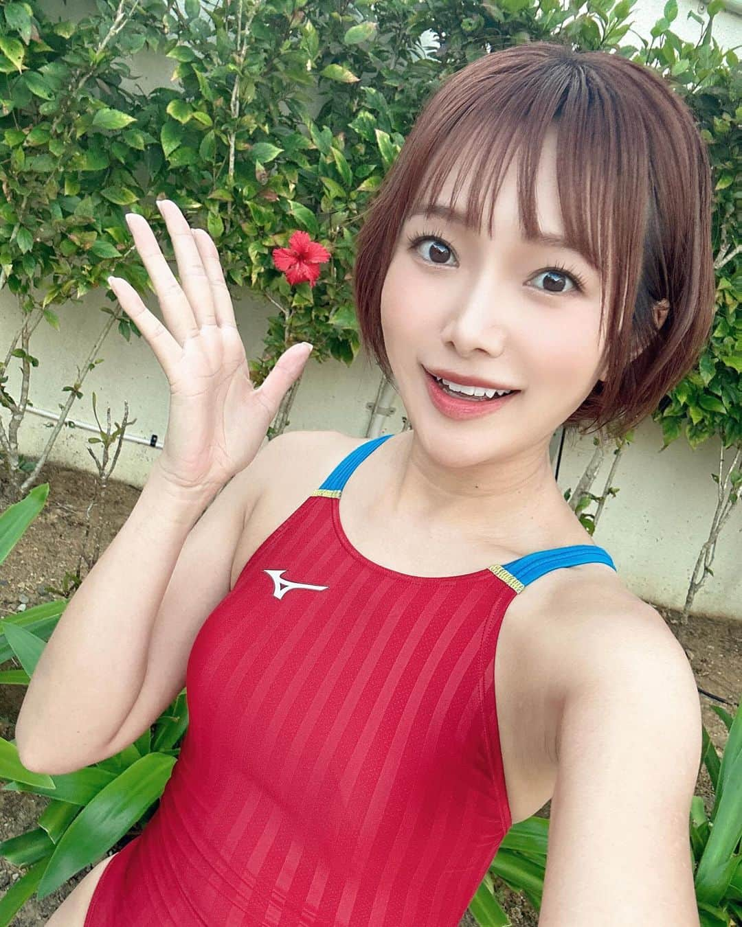 安西茉莉さんのインスタグラム写真 - (安西茉莉Instagram)「【情報解禁】 ⁡ 競泳水着これくしょん（競これ） 第2弾が発売決定しましたー👏👏👏 ⁡ ⁡ 今回は念願の沖縄でのグラビア撮影！！ みんなのおかげでまたひとつ夢が叶ったよ🥺 ⁡ ⁡ 競これはDVD写真集で、 特典映像もついてきます！ 衣装は着たことのない競泳水着ばかり😍 ⁡ ⁡ 発売は来年春頃の予定🍒 リリースイベントもあるので これからも告知を楽しみにしていてください✨ ⁡ ⁡ たくさんのおめでとうコメント、 お待ちしてます！笑 ⁡ ✼••┈┈┈┈••✼••┈┈┈┈••✼ ⁡ 見つけてくれてありがとう❤️ 江戸っ子レースクイーンまりきゅんです🌻 ⁡ 💎競泳水着や私服ポートレートの撮影会 💎ビジネス展示会やイベントでの 　　コンパニオンやMC ⁡ まだまだ現場に出ていたい！ リアルでファンの方に会える機会を 大切にしています🎶 ⁡ ✼••┈┈┈┈••✼••┈┈┈┈••✼ ⁡ #レースクイーン  #ショートカット女子 #ショートカットモデル #ショートボブヘア  #競泳水着 #気圧変動には競泳水着がきく #ハイレグ #グラビア #gravure #沖縄 #競泳水着これくしょん #競これ」11月26日 19時35分 - mysweetpn