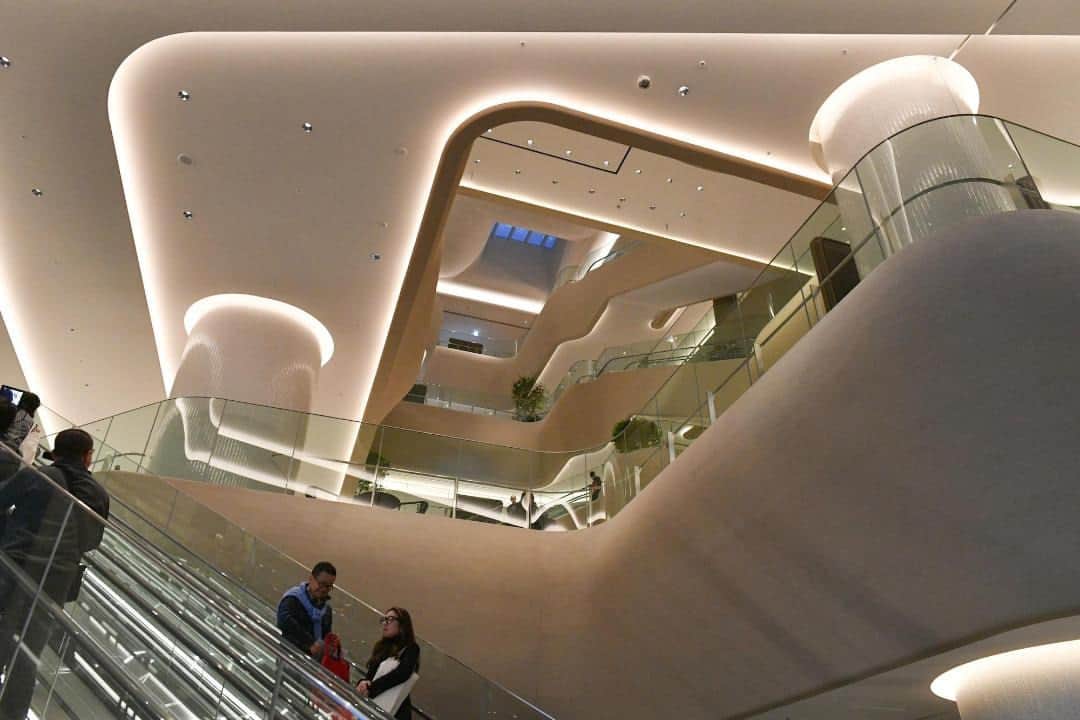 The Japan Timesさんのインスタグラム写真 - (The Japan TimesInstagram)「Mori Building’s new mixed-use complex in Tokyo, Azabudai Hills, is aiming to redefine city living by integrating extensive green spaces within a high-density urban area.  This reimagined “city within a city,” which opened in the capital's Minato Ward on Friday, will host approximately 20,000 office workers and 3,500 residents when fully occupied and is expected to welcome 30 million visitors per year.  Within this sprawling development is the main Mori JP Tower, which at 330 meters is now the tallest building in Japan and houses both residences and office spaces; the Keio University Center for Preventive Medicine; the primary school campus of the British School in Tokyo; the relocated teamLab Borderless Digital Museum; and two tall residence towers.  The project boasts about 24,000 sq. meters of green space, with the central area spanning approximately 6,000 sq. meters. The structures and landscape design, developed by U.K. firm Heatherwick Studio, showcase a range of plant species, with more than 320 different types planned for the area. Read more with the link in our bio.  📸: @louise.claire.wagner  #azabudaihills #tokyo #japan #moribuilding #architecture #design #HeatherwickStudio #teamlab #tokyoarchitecture #麻布台ヒルズ #東京 #建築 #森ビル #チームラボ #東京建築」11月26日 19時40分 - thejapantimes