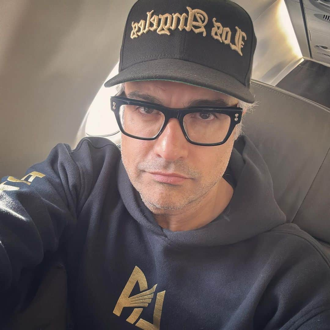 ハイメ・カミールさんのインスタグラム写真 - (ハイメ・カミールInstagram)「Seattle bound… 💪🏽🖤💛 @lafc @lafc3252 #lafc #lafc3252」11月27日 6時40分 - jaimecamil