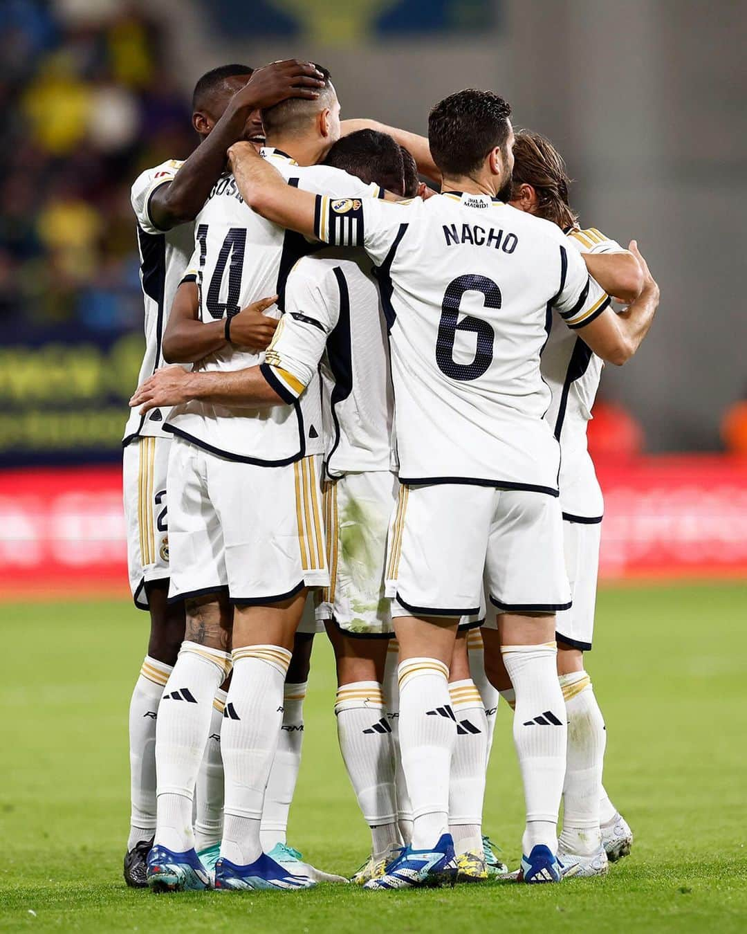 ホセ・ルイス・サンマルティン・マトのインスタグラム：「Trabajo increíble de todo el equipo! 🤍 +3 @realmadrid」