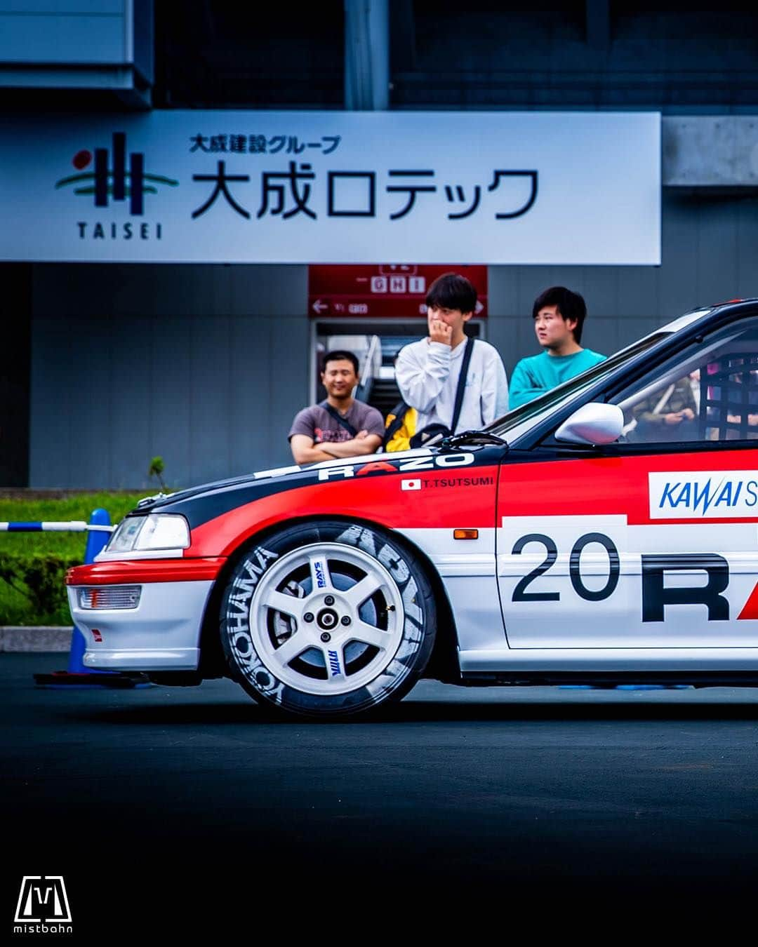 mistbahnさんのインスタグラム写真 - (mistbahnInstagram)「_ RAZO Honda EF9 CIVIC SiR _ 🚗: @mks__style  📷: @mistbahn _ Shot on Oct-8 2023 🏁  The "H" Day at Suzuka International Circuit. _ JP) 2023年10月8日 鈴鹿サーキット国際レーシングコース GPスクエア。The "H" day。 _ #hday #thehday #playersday #suzukacircuit #suzukainternationalcircuit #鈴鹿サーキット #razo #panwanmotors #trampio #mugen #honda #civic #hondacivic #ホンダシビック #グランドシビック #ef9 #efcivic #ef #bseries #b16 #kanjo #kanjoracer #kanjozoku #kanjostyle #timeattack #timeattackjapan #hondasontrack #rays #te37」11月27日 5時50分 - mistbahn