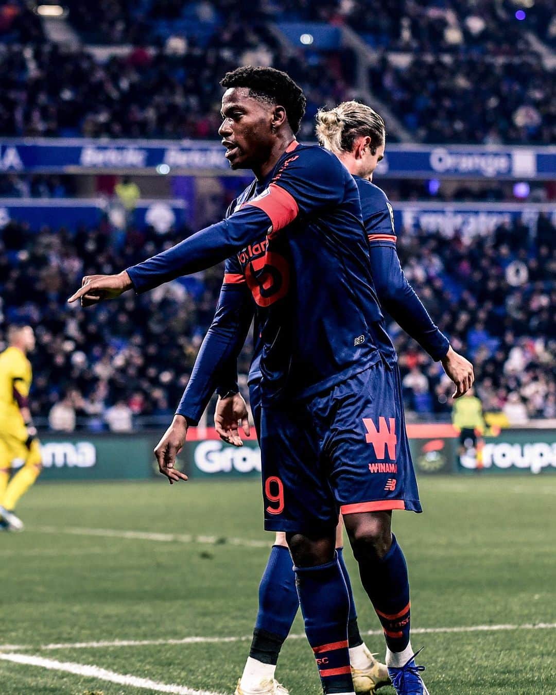 リーグ・アンのインスタグラム：「📞⚽️ 🇨🇦   #Ligue1UberEats #LOSC」