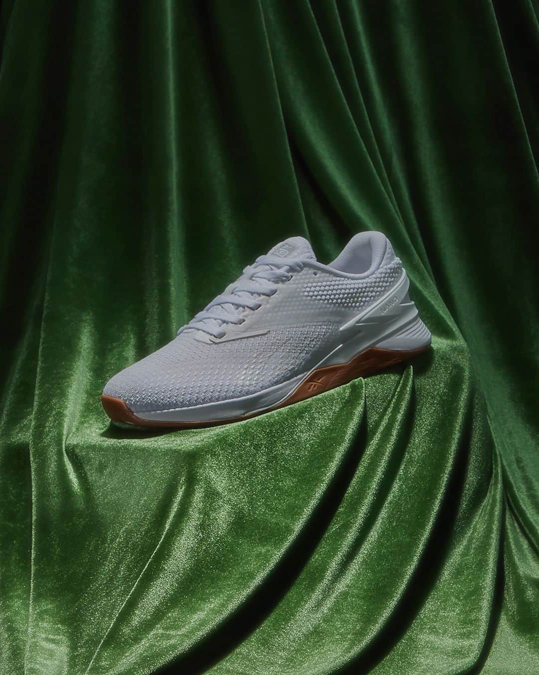 Reebokのインスタグラム：「The perfect present for anyone who works out? Nano X3, the official shoe of fitness.」