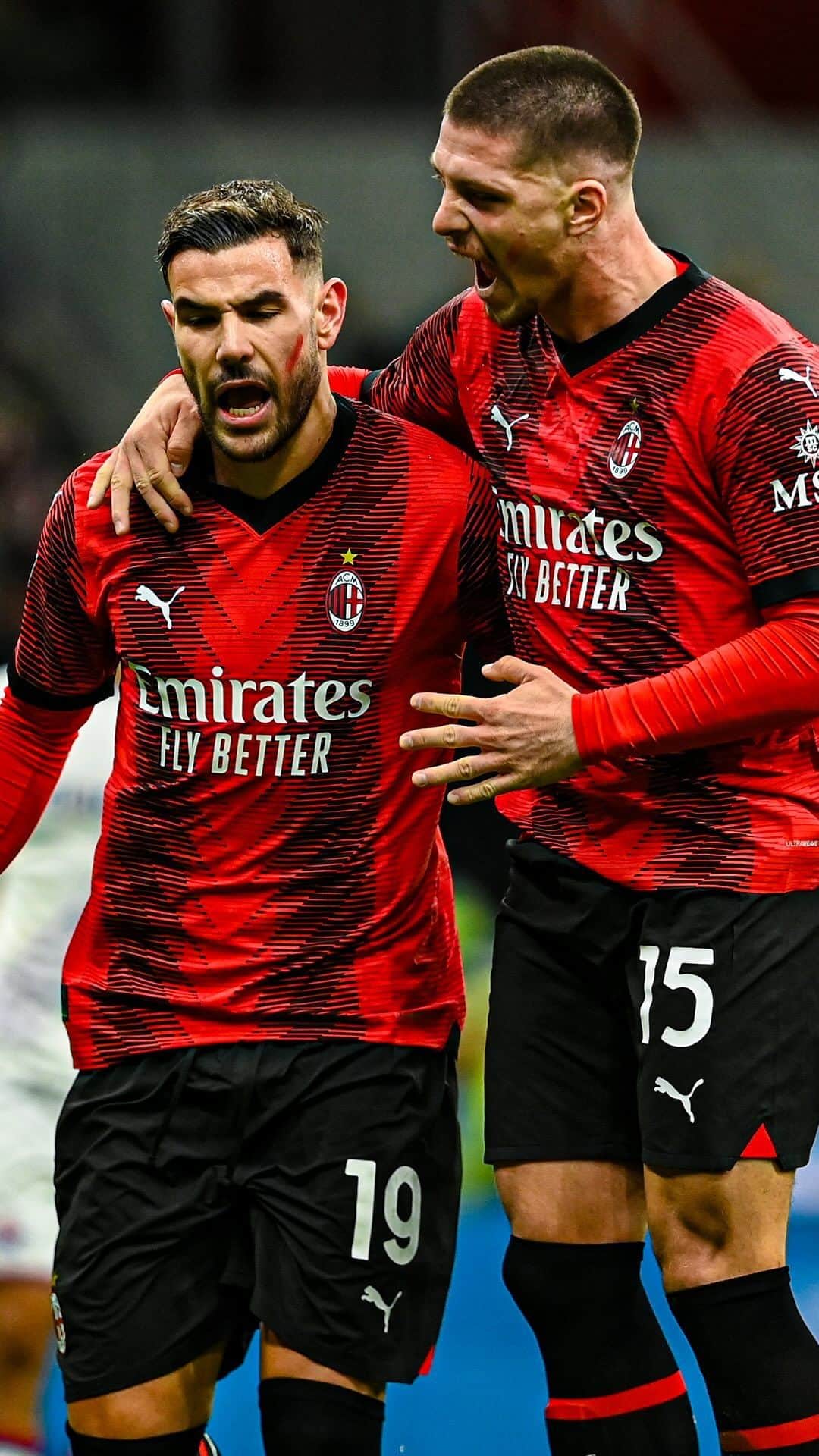 のインスタグラム：「Theo from the spot and Mike’s miracle 🎯🧤   #MilanFiorentina #SempreMilan」